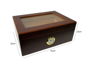 Caixa umidora de madeira com visor para 50 charutos